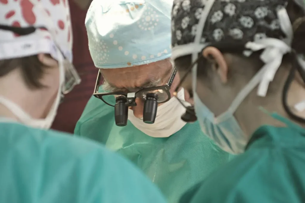 Maestría en Cirugía Ginecológica Mínimamente Invasiva-3